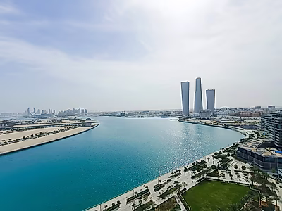 شقة رائعة مكونة من غرفتي نوم + غرفة خادمة للإيجار | إطلالات خلابة على البحر والمدينة