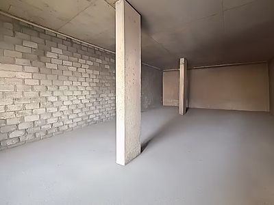 مساحة تجارية حصرية للإيجار في فوكس هيلز