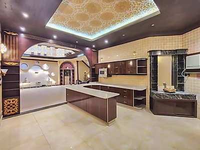 فيلا فاخرة مكونة من 7 غرف نوم للبيع في اللقطيفية