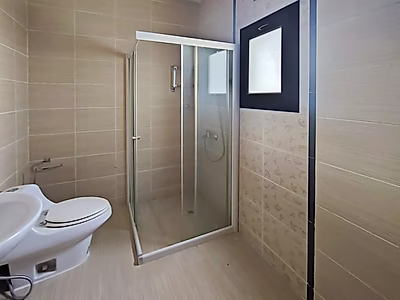 فيلا فاخرة مكونة من 7 غرف نوم للبيع في اللقطيفية