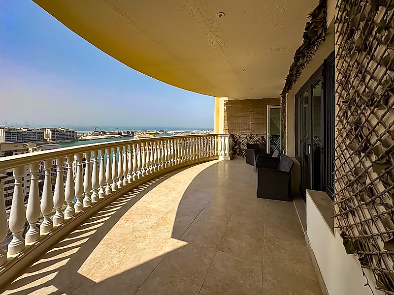 Elegant 3BR Apartment with Sea View | Porto Arabia - Photo 1