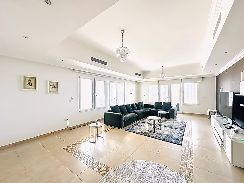 Elegant 3BR Apartment with Sea View | Porto Arabia - Photo 3
