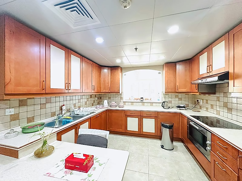 Elegant 3BR Apartment with Sea View | Porto Arabia - Photo 4