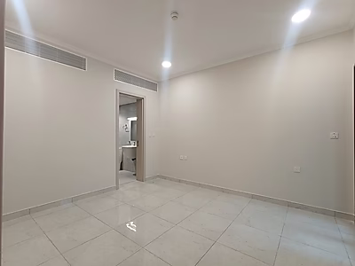 أفضل سعر: شقة جديدة غرفتين نوم غير مفروشة | لوسيل