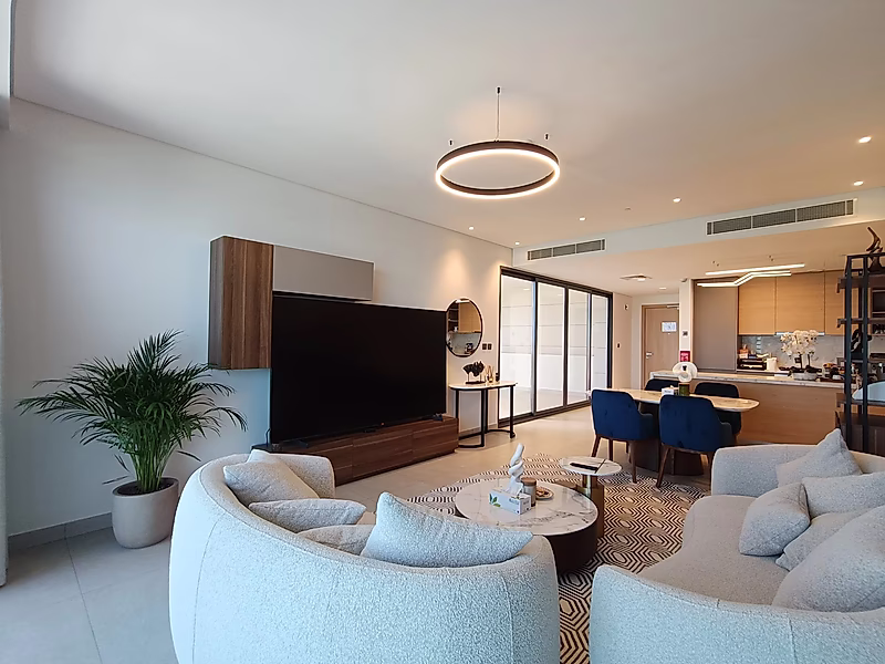 شقة فاخرة غرفتين نوم + غرفة خادمة مع تراس وإطلالة بحرية في مرسى لوسيل – 15,000 شامل الفواتير - Photo 3