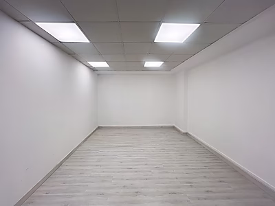 مكتب مجهز بالكامل بمساحة 208 متر مربع في السد