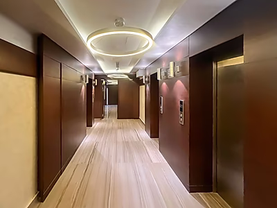 مكتب مجهز بالكامل بمساحة 208 متر مربع في السد