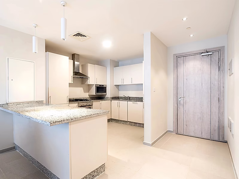 BILLS INCLUDED | LUXURIOUS 2 BEDROOM | ENTERTAINMENT CITY - Photo 5