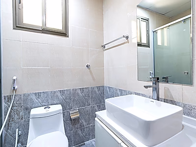 فيلا مفروشة بالكامل 6 غرف في مجمع سكني بالوكرة – سند ملكية جاهز