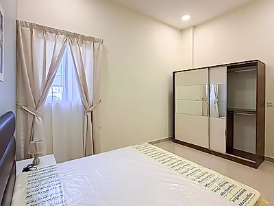 Elegant 2BR Apartment | Heart of Fereej Bin Omran