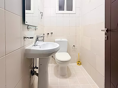 Elegant 2BR Apartment | Heart of Fereej Bin Omran