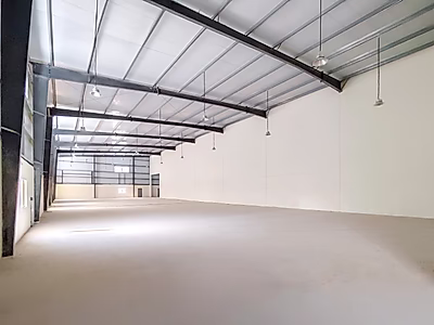 مصنع للبيع في المنطقة الصناعية الجديدة