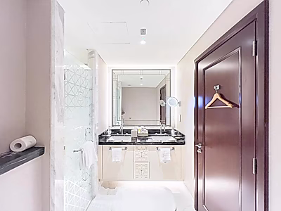 Sophisticated 1BR | Refined Elegance