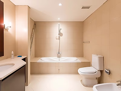 Elegant 1BR in Porto Arabia | Waterfront Living