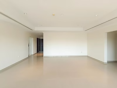 180° Panoramic Marina View | 2BR Stylish Apartment with Large Veranda | The Pearl Qatar