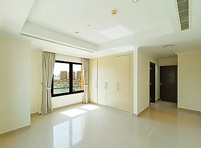 180° Panoramic Marina View | 2BR Stylish Apartment with Large Veranda | The Pearl Qatar