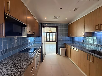 دوبلكس | 4 غرف نوم + خادمة | اللؤلؤة - قطر