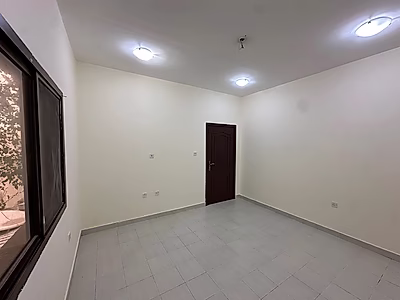 فيلا فاخرة مكونة من 6 غرف نوم في الواف