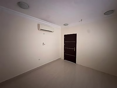 فيلا فاخرة مكونة من 6 غرف نوم في الواف