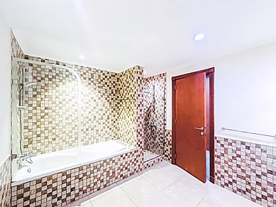 A month free! Stunning 2BR Apartment for Rent | Porto Arabia