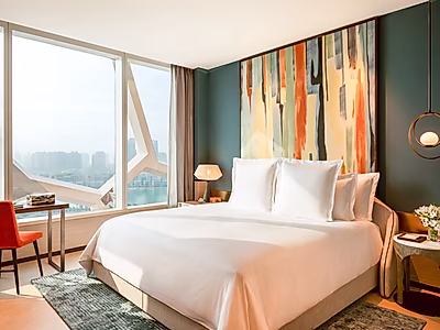 شقة فاخرة مخدومة في مارينا لوسيل | جاهزة للسكن