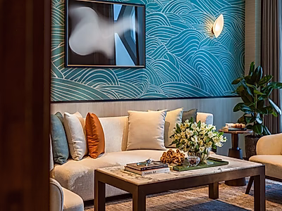 شقة فاخرة مخدومة في مارينا لوسيل | جاهزة للسكن