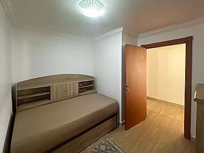 LUXURIOUS 1 + OFFICE | UNIQUE LAYOUT, VIEW AND FULLY REFURBISHED | READY TO MOVE IN