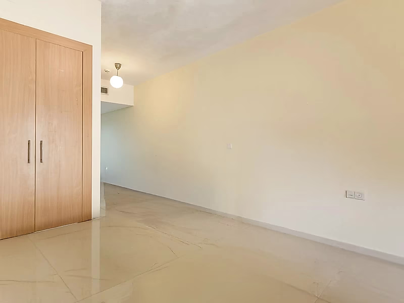 READY INVESTMENT STUDIO WITH BALCONY | FOX HILLS - Photo 2