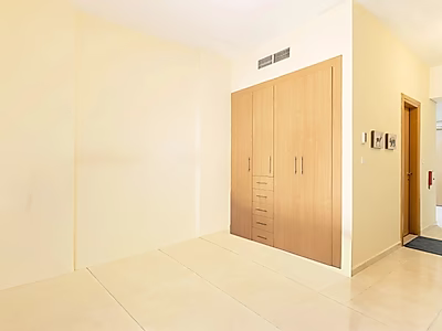 READY INVESTMENT STUDIO WITH BALCONY | FOX HILLS