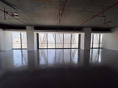 ارفع مستوى أعمالك في البرج الشاهق المرموق في مرسى لوسيل