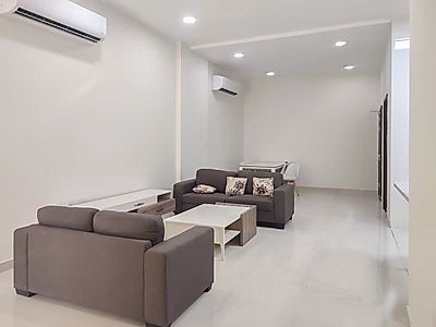 شقة بثلاث غرف نوم في الواعب | للإيجار الآن