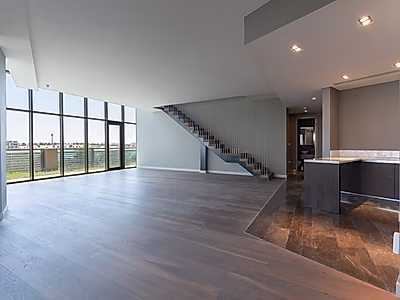 حياة فاخرة بإطلالة بحرية – تاون هاوس واسع 4 غرف نوم + غرفة خادمة