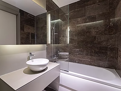 حياة فاخرة بإطلالة بحرية – تاون هاوس واسع 4 غرف نوم + غرفة خادمة