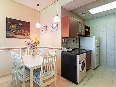 ملاذ عصري بغرفتي نوم وإطلالات ساحرة