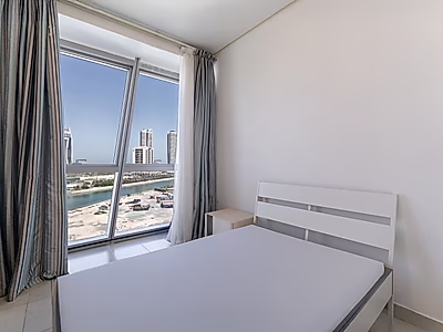 ملاذ عصري بغرفتي نوم وإطلالات ساحرة