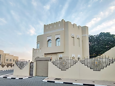 فيلا رائعة بـ5 غرف نوم أو أكثر | تصميم أنيق