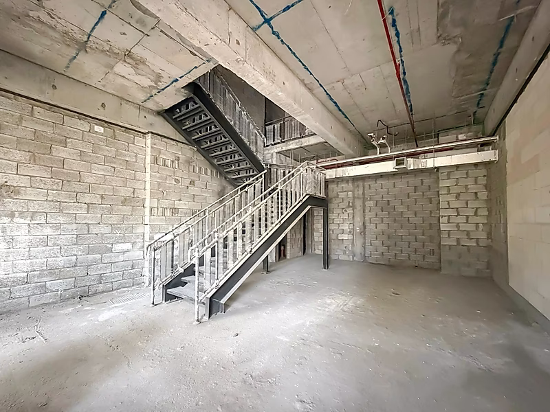 SPACIOUS RETAIL SPACE | FOX HILLS - Photo 2