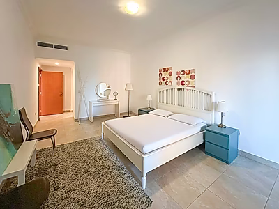 RARE LARGE LAYOUT 1-BEDROOM + OFFICE WITH LARGE BALCONY | PORTO