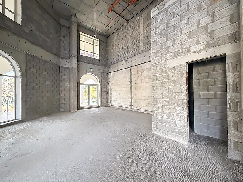 Retails space / Floor to Ceiling windows | Fox Hills - Photo 5