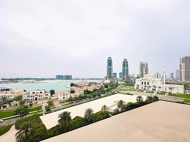 SPACIOUS 2-BEDROOM MARINA VIEW | PORTO - Photo 8