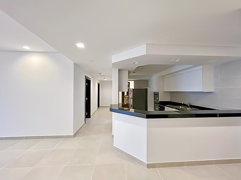 Elegant 2BR + Maid Apartment | Breathtaking Sea Views - Photo 8