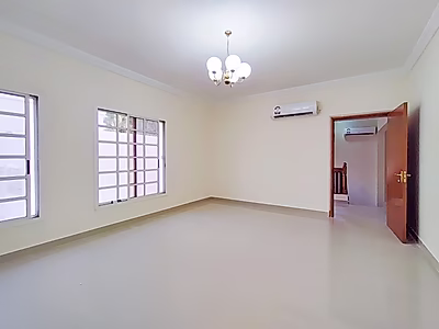 فيلا فسيحة للعيش العائلي الفاخر