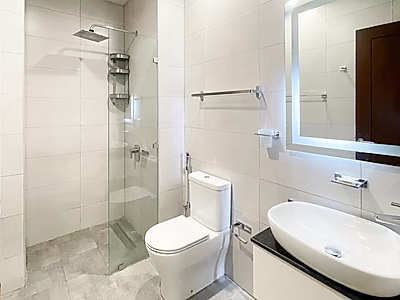 عِشْ حياةً راقية – شقة من غرفتي نوم للإيجار في مدينة لوسيل!