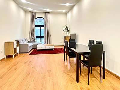 عِشْ حياةً راقية – شقة من غرفتي نوم للإيجار في مدينة لوسيل!