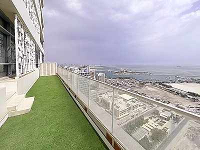 مكتب بإطلالة بحرية مع شرفة خاصة كبيرة | مرسى لوسيل