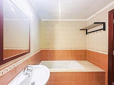 Spacious cozy 2BR FF Apartment / Nice view