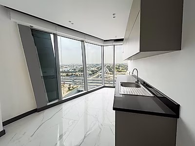 مكتب مجهز ومقسم 329 م² | لوسيل مارينا