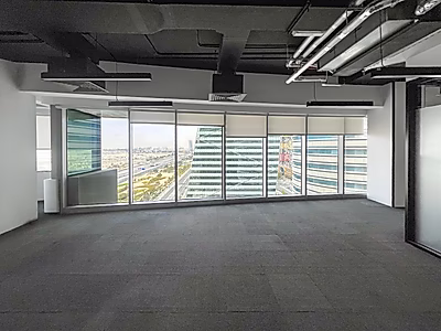 محل تجاري زاوية مميز مع جلسات خارجية /لوسيل مارينا