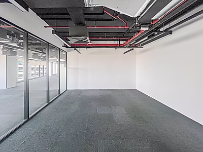 محل تجاري زاوية مميز مع جلسات خارجية /لوسيل مارينا