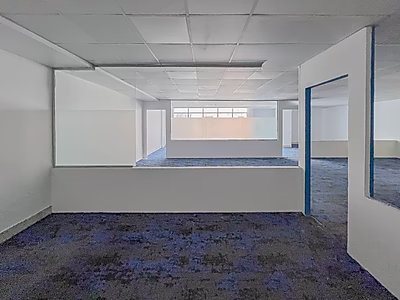 مكتب مجهز بالكامل بمساحة 406 م² | سهولة الوصول